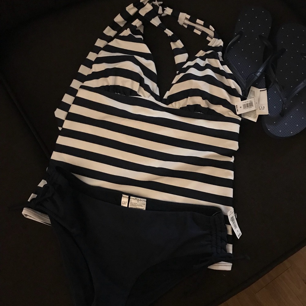 Brand new GAP two piece bathing suit. Size small.
